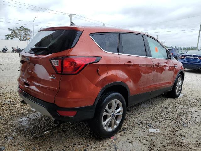Obraz 3 z 2019 FORD ESCAPE SE 2019 z VIN 1FMCU9GD7KUB56090