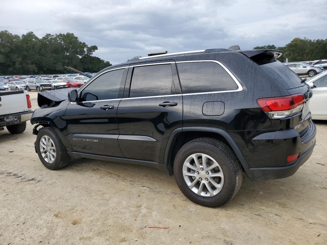 Изображение 2 2021 JEEP GRAND CHEROKEE LAREDO 2021 с VIN 1C4RJEAG2MC679755