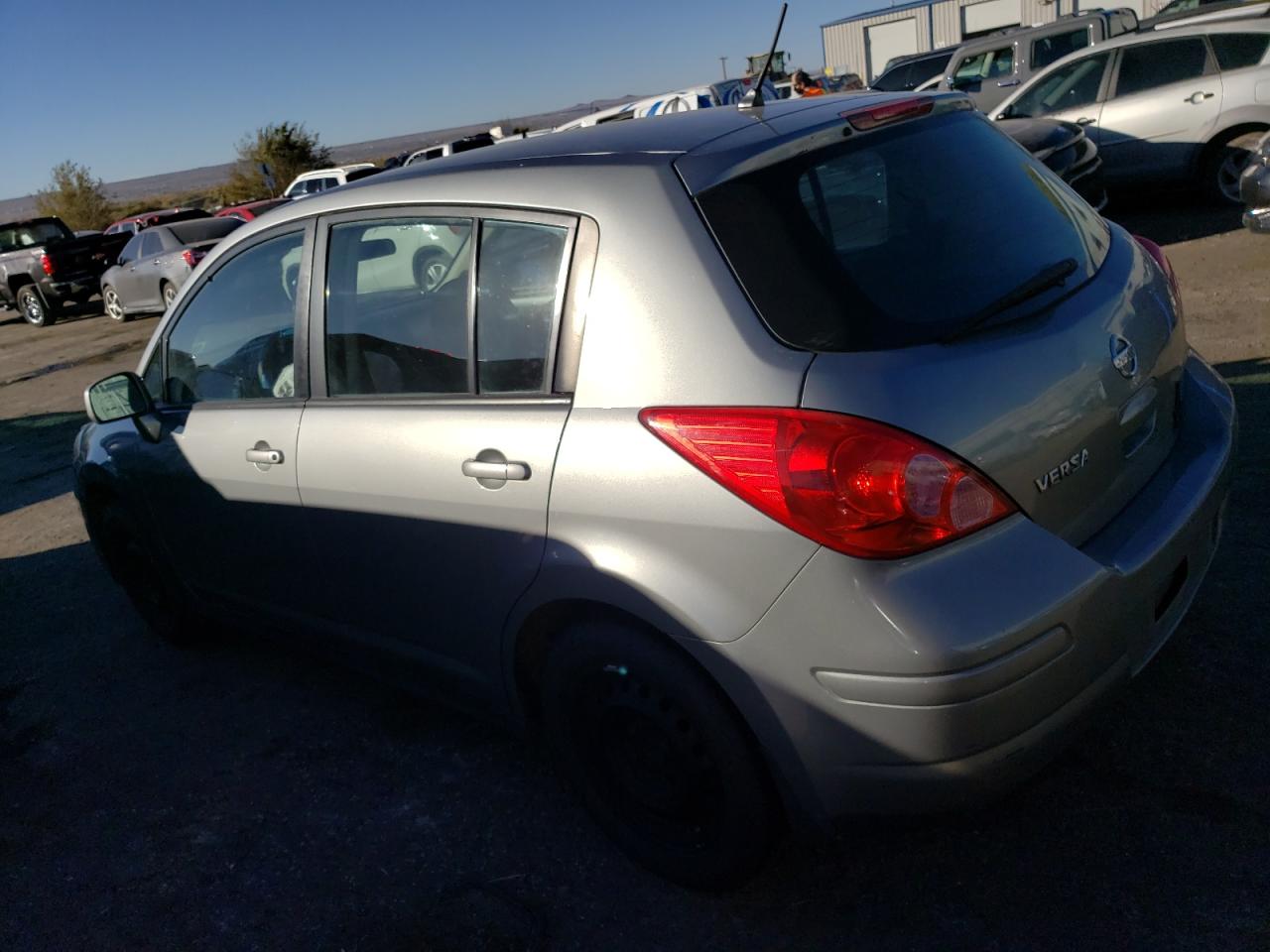 Obraz 2 z 2011 NISSAN VERSA S 2011 z VIN 3N1BC1CP8BL383239