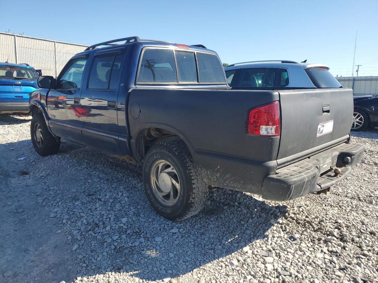 Obraz 2 z 2002 CHEVROLET S TRUCK S10 2002 z VIN 1GCDT13W52K192327