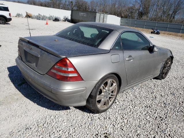 Image 3 of 2004 MERCEDES-BENZ SLK 320 2004 with VIN WDBKK65F04F299591
