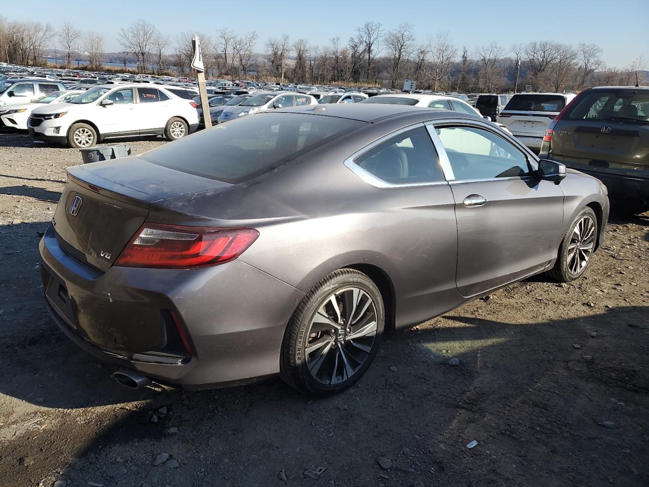 Image 3 of 2016 HONDA ACCORD EXL 2016 with VIN 1HGCT2B95GA007298