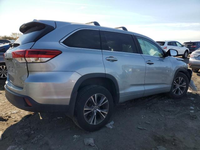 Image 3 of 2017 TOYOTA HIGHLANDER LE 2017 with VIN 5TDBZRFH7HS358009