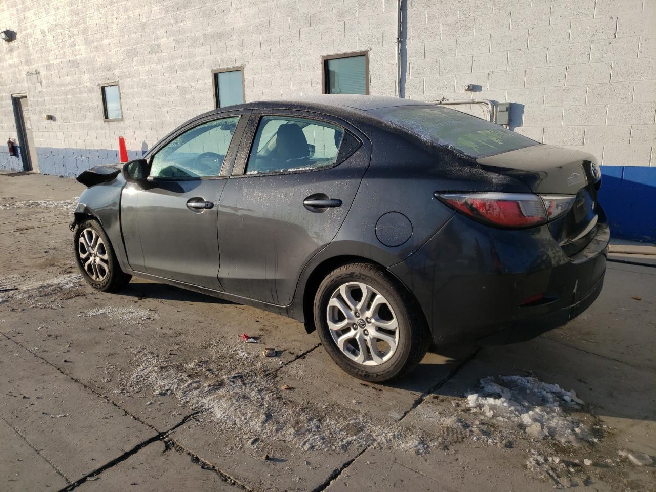 Изображение 2 2018 TOYOTA YARIS IA  2018 с VIN 3MYDLBYVXJY300030