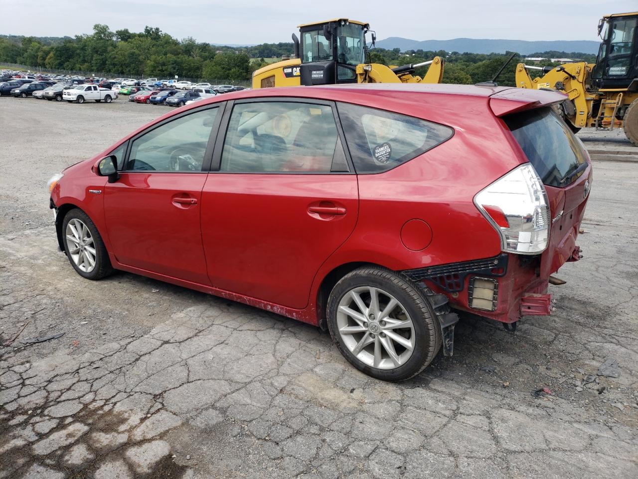 Image 2 of 2012 TOYOTA PRIUS V  2012 with VIN JTDZN3EU6C3028989