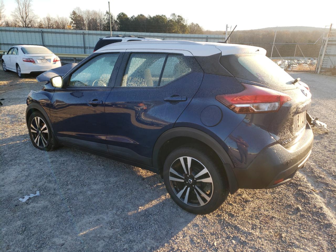 Obraz 2 z 2018 NISSAN KICKS S 2018 z VIN 3N1CP5CU1JL546057