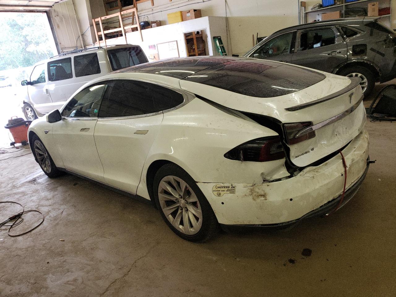 Image 2 of 2014 TESLA MODEL S  2014 with VIN 5YJSA1H18EFP57259