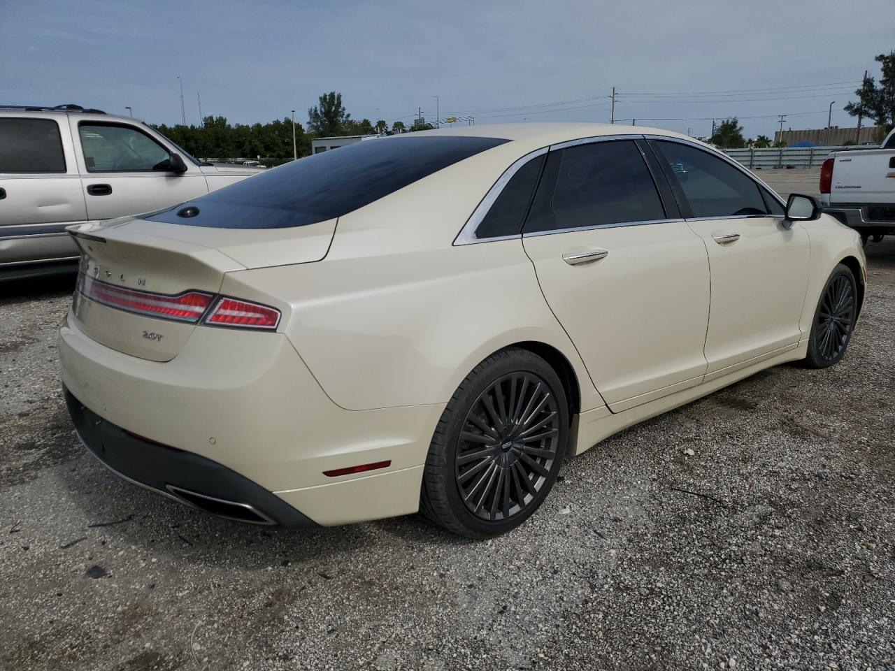 Image 3 of 2018 LINCOLN MKZ RESERVE 2018 with VIN 3LN6L5E90JR600200
