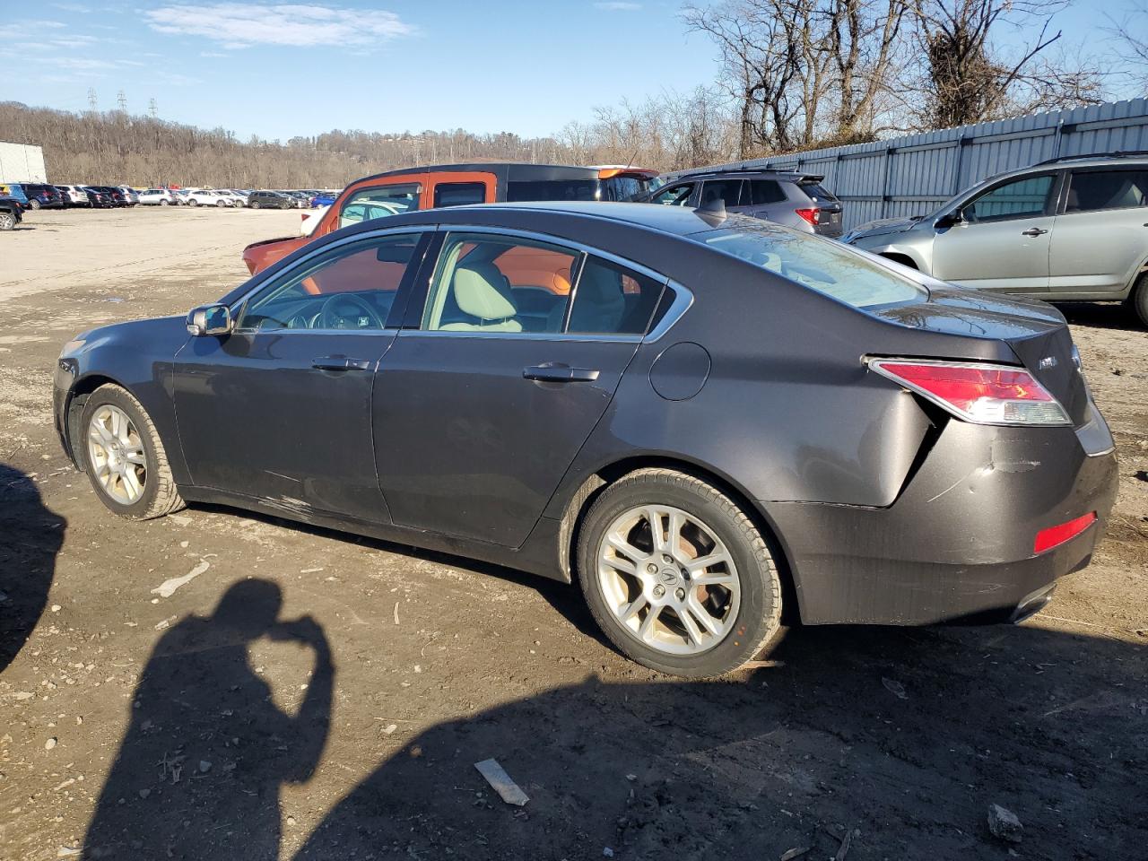 Obraz 2 z 2011 ACURA TL  2011 z VIN 19UUA8F26BA000055
