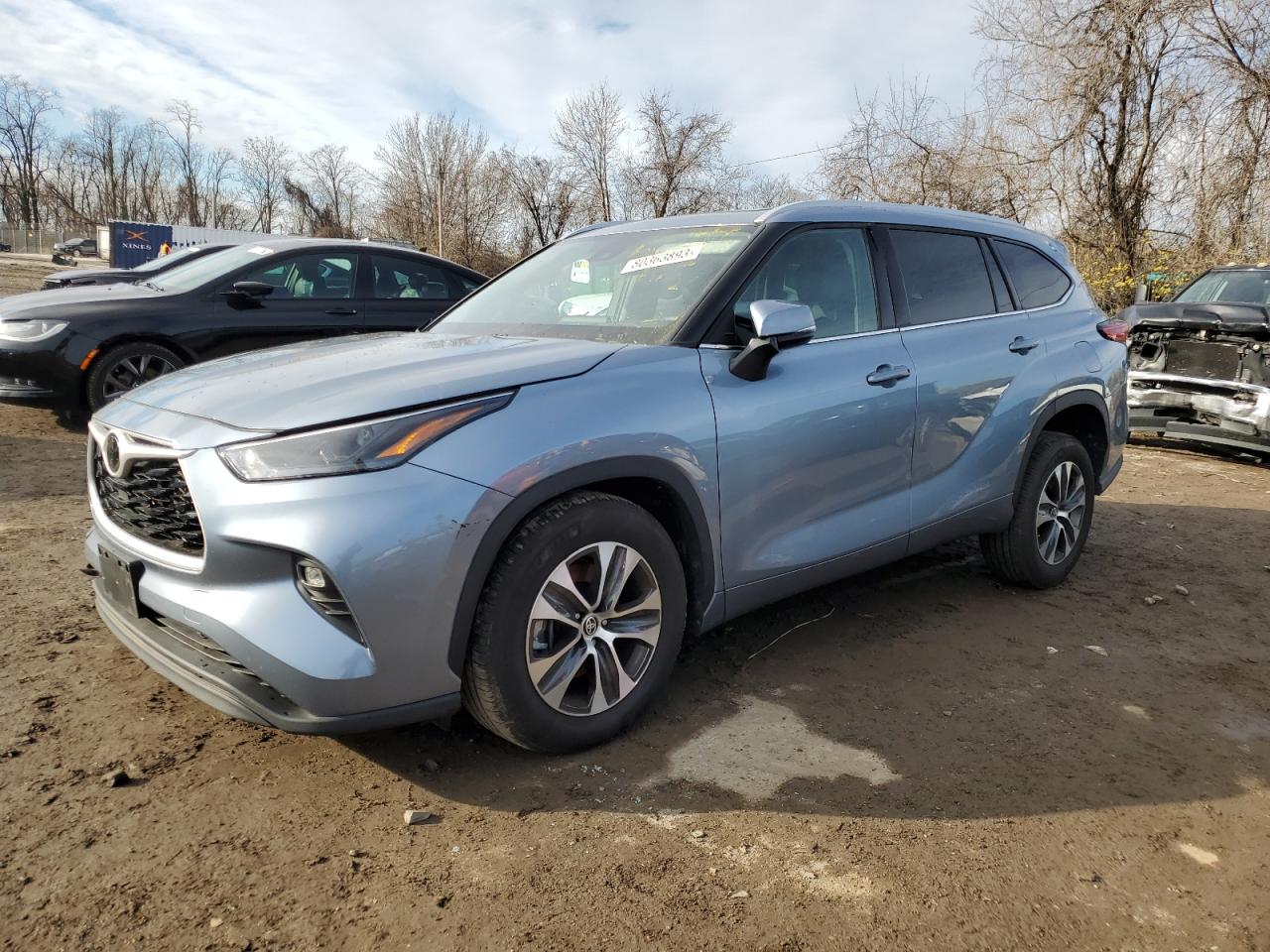 Image 1 of 2022 TOYOTA HIGHLANDER XLE 2022 with VIN 5TDGZRAHXNS128845