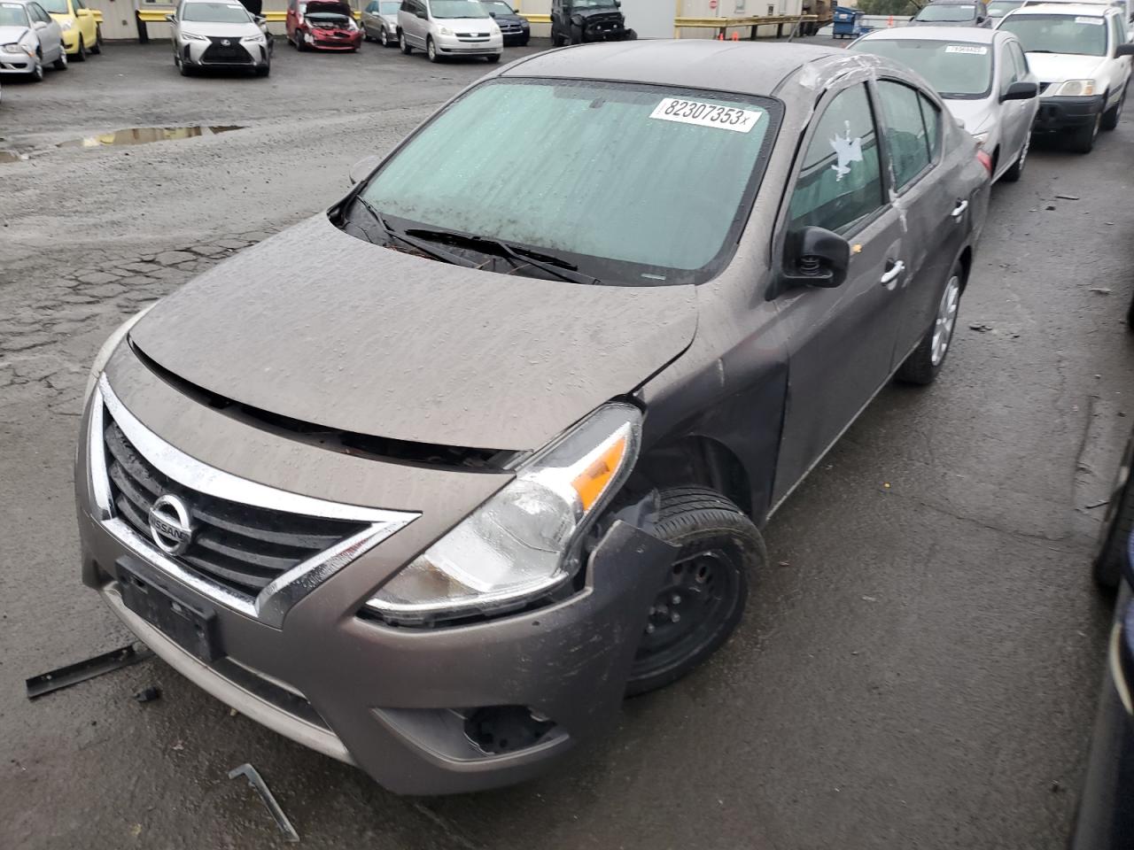 Obraz 1 z 2017 NISSAN VERSA S 2017 z VIN 3N1CN7AP4HL802118