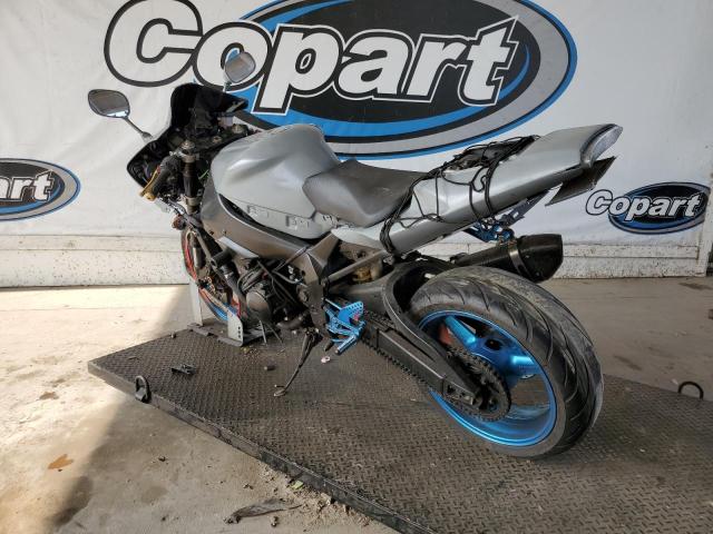 Obraz 3 z 2002 YAMAHA YZFR1  2002 z VIN JYARN10Y72A000669