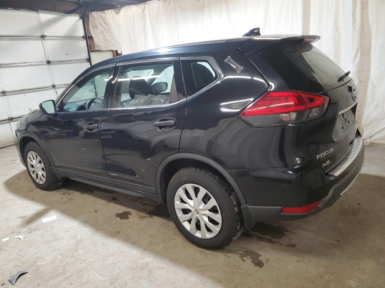 Image 2 of 2017 NISSAN ROGUE S 2017 with VIN KNMAT2MV7HP549470