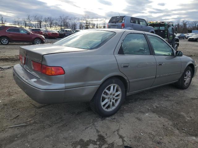 Obraz 3 z 2001 TOYOTA CAMRY CE 2001 z VIN 4T1BG22K31U049018