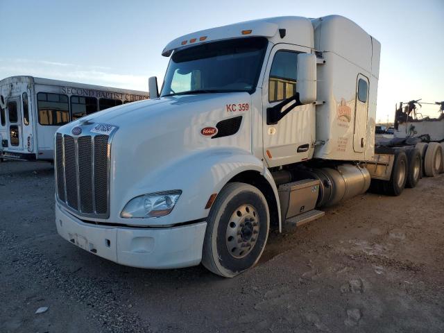 Obraz 2 z 2015 PETERBILT 579  2015 z VIN 1XPBD49X3FD275043