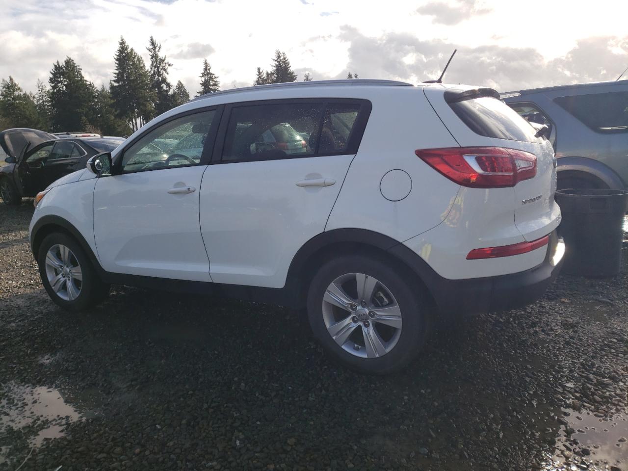 Image 2 of Kia Sportage Base 2012 with VIN KNDPB3A22C7227972
