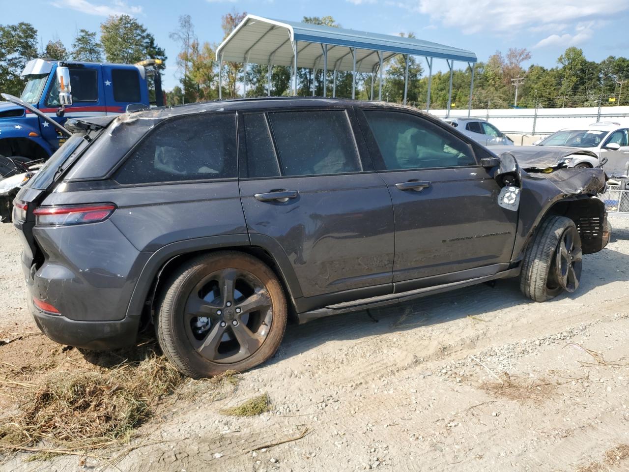 Image 3 of 2023 JEEP GRAND CHEROKEE LAREDO 2023 with VIN 1C4RJHAGXPC542813