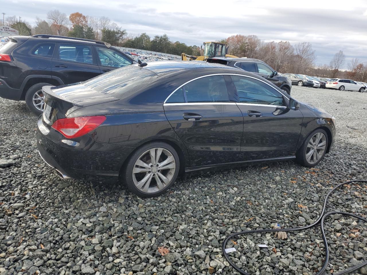 Image 3 of 2014 MERCEDES-BENZ CLA 250 2014 with VIN WDDSJ4EB8EN041922