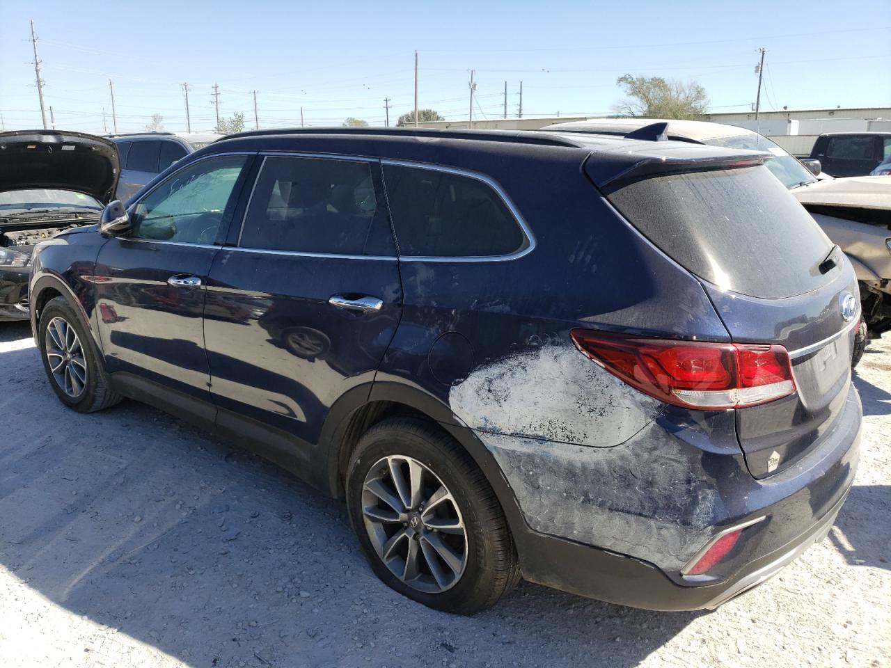 Image 2 of 2017 HYUNDAI SANTA FE SE 2017 with VIN KM8SN4HF3HU206861