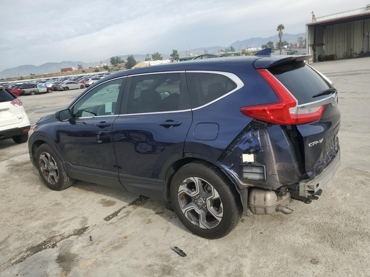 Изображение 2 2018 HONDA CR-V EX 2018 с VIN 7FARW1H53JE008046