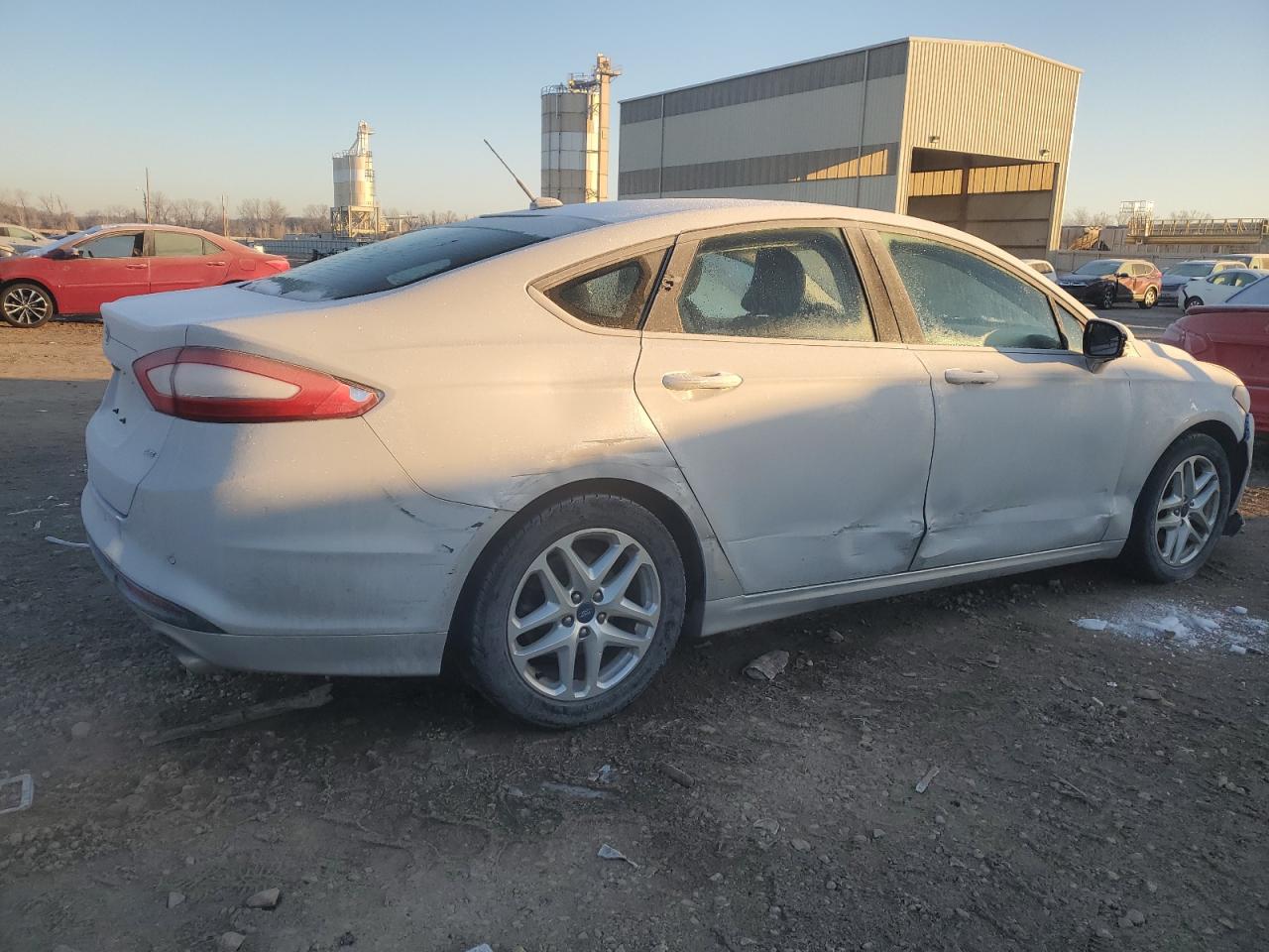 Image 3 of 2016 FORD FUSION SE 2016 with VIN 1FA6P0H73G5127352