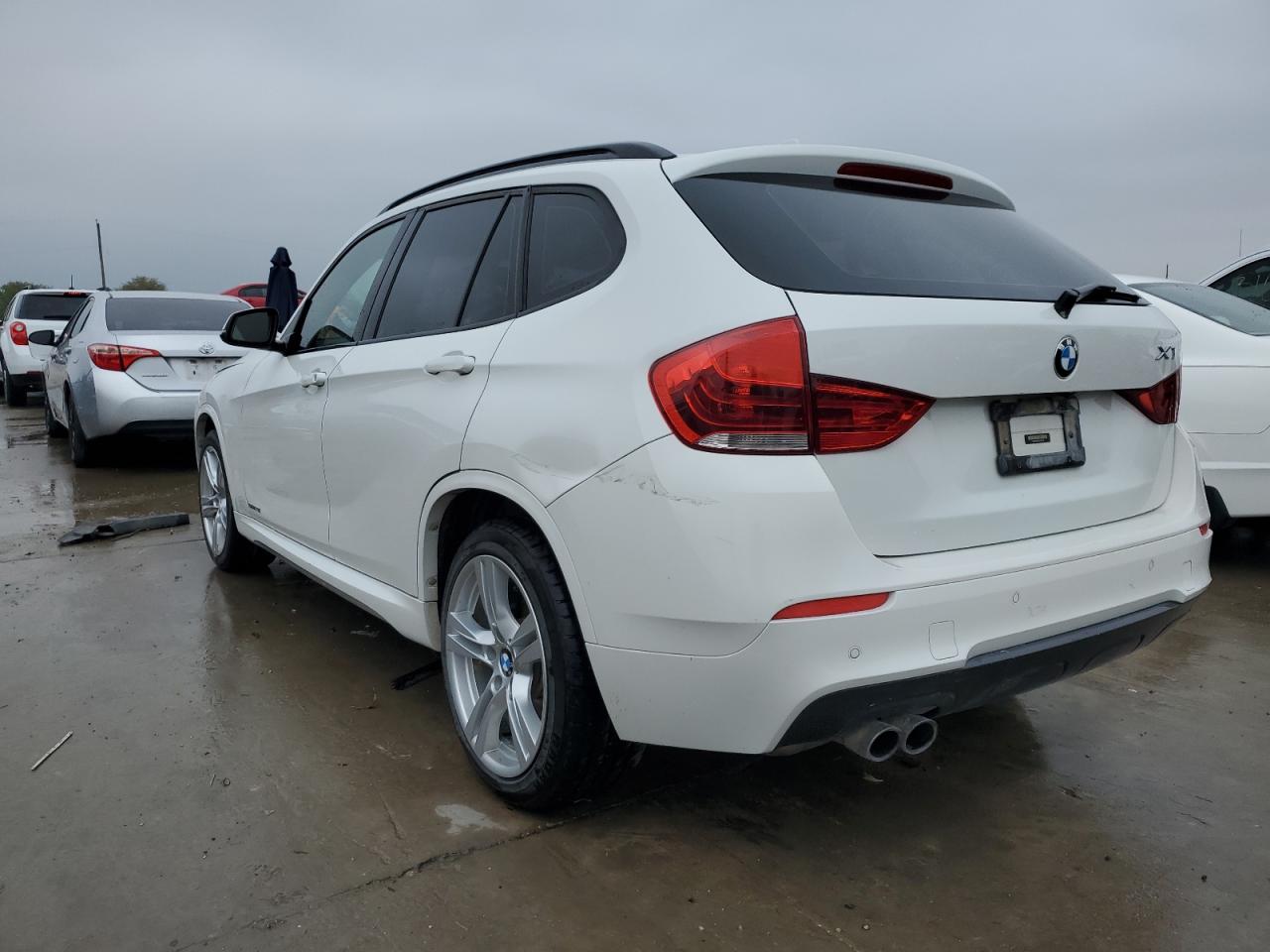 Obraz 2 z 2013 BMW X1 SDRIVE28I 2013 z VIN WBAVM1C5XDVW41640