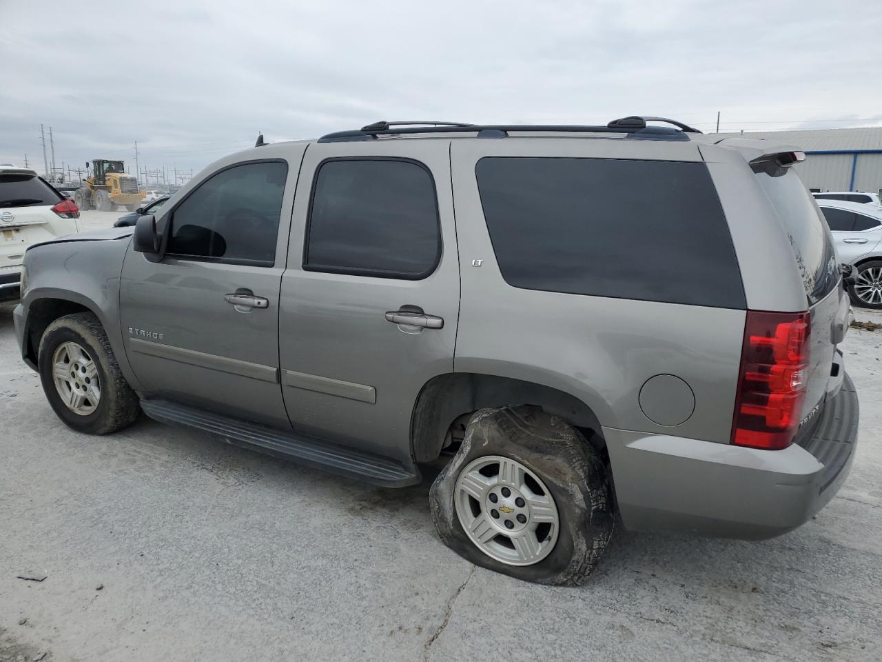 Image 2 of 2008 CHEVROLET TAHOE C1500 2008 with VIN 1GNFC13038R154882