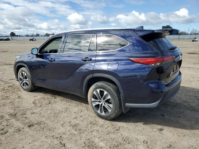 Image 2 of 2020 TOYOTA HIGHLANDER XLE 2020 with VIN 5TDGZRBH6LS016975