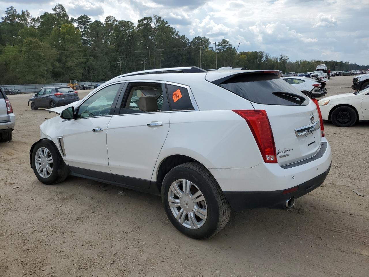 Image 2 of Cadillac Srx Luxury Collection 2016 with VIN 3GYFNBE3XGS576556