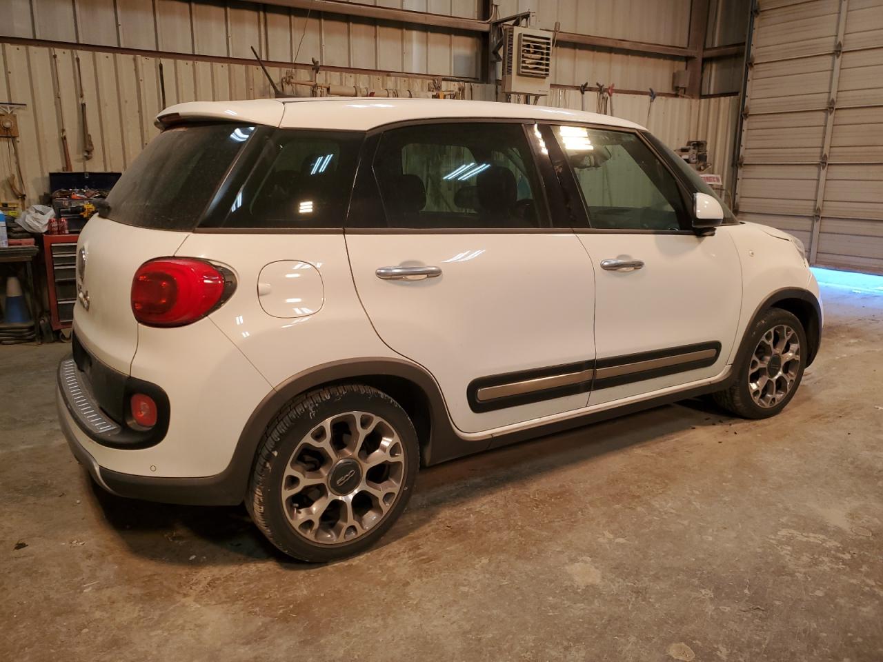 Image 3 of 2014 FIAT 500L TREKKING 2014 with VIN ZFBCFADH0EZ007795