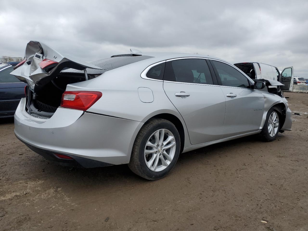 Obraz 3 z 2016 CHEVROLET MALIBU LT 2016 z VIN 1G1ZE5ST5GF358000