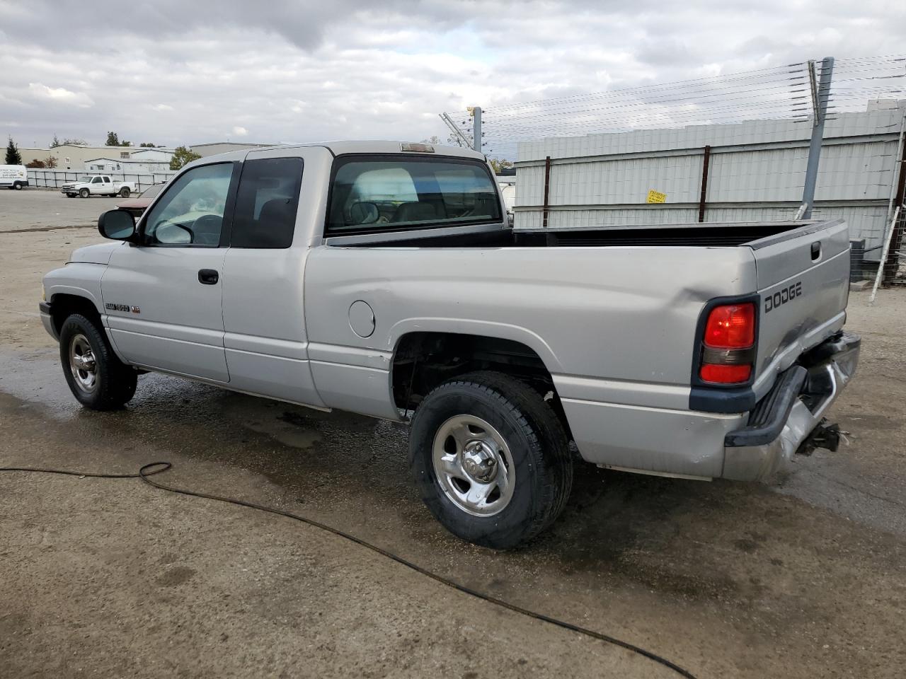 Изображение 2 2001 DODGE RAM 1500  2001 с VIN 3B7HC12Y21G196166