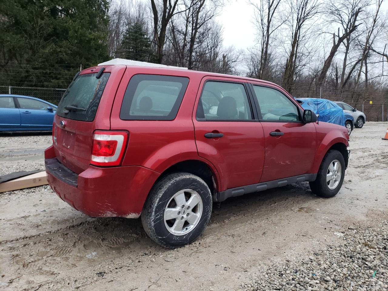 Image 3 of 2012 FORD ESCAPE XLS 2012 with VIN 1FMCU0C75CKA21036