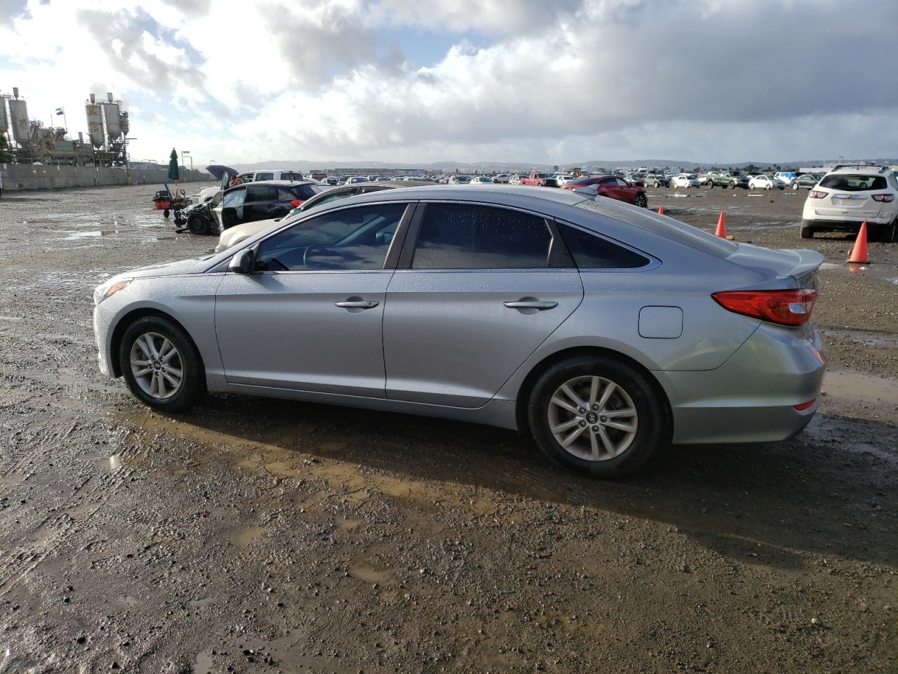 Obraz 2 z 2016 HYUNDAI SONATA SE 2016 z VIN 5NPE24AF4GH346172