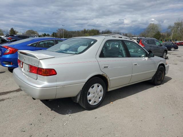 Изображение 3 2001 TOYOTA CAMRY CE 2001 с VIN 4T1BG22K51U098401
