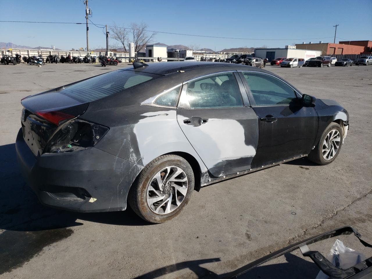 Image 3 of 2018 HONDA CIVIC EX 2018 with VIN 2HGFC2F79JH561975