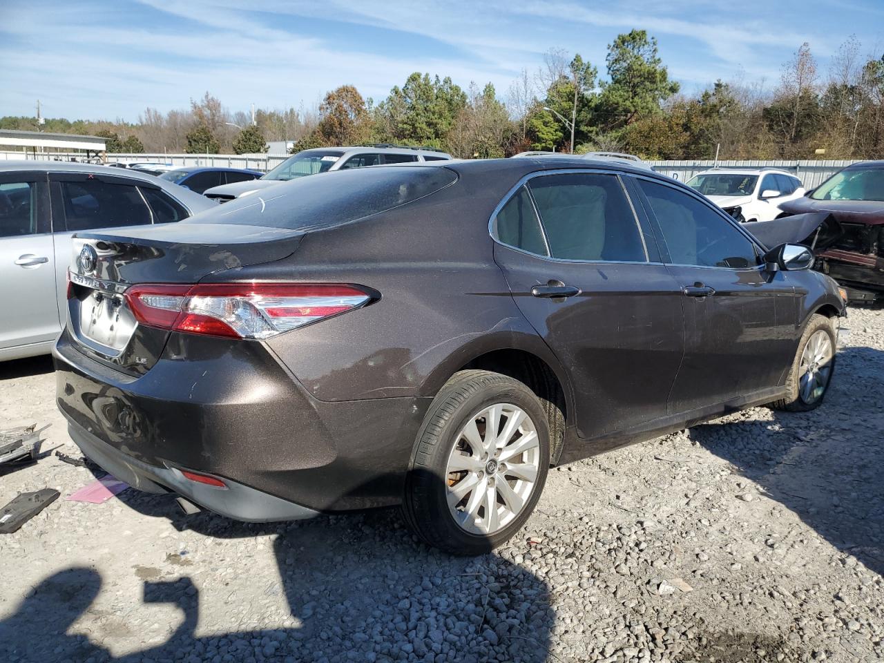 Изображение 3 2018 TOYOTA CAMRY L 2018 с VIN 4T1B11HK1JU539265