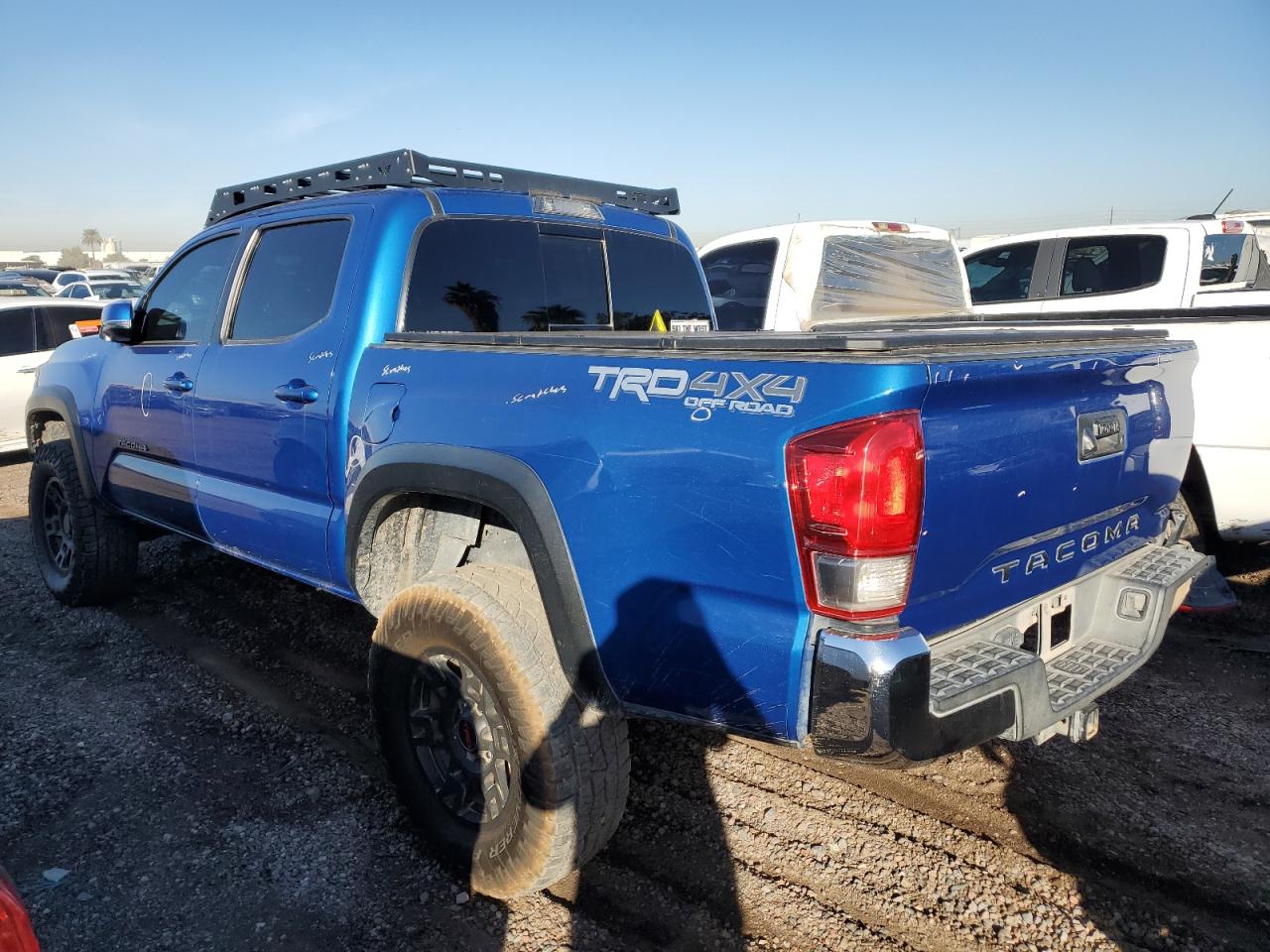 Image 2 of 2017 TOYOTA TACOMA DOUBLE CAB 2017 with VIN 3TMCZ5AN6HM098888