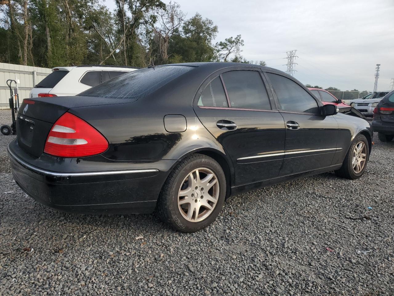 Image 3 of 2004 MERCEDES-BENZ E 320 2004 with VIN WDBUF65J94A522077