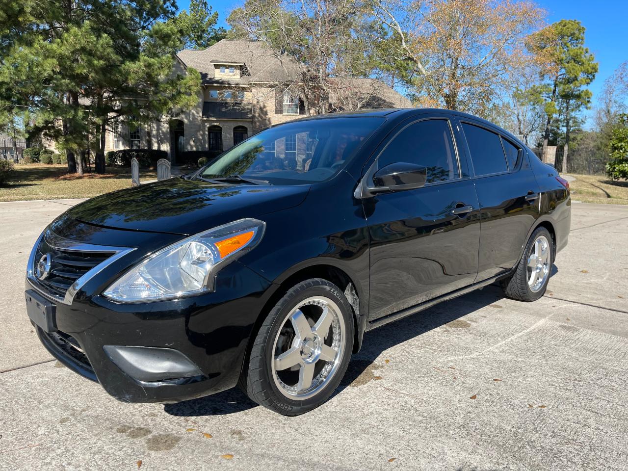 Image 2 of 2019 NISSAN VERSA S 2019 with VIN 3N1CN7AP8KL840152
