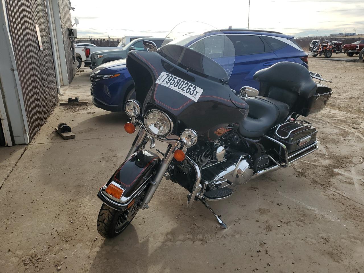 Obraz 2 z 2011 HARLEY-DAVIDSON FLHTC  2011 z VIN 1HD1FF413BB607704
