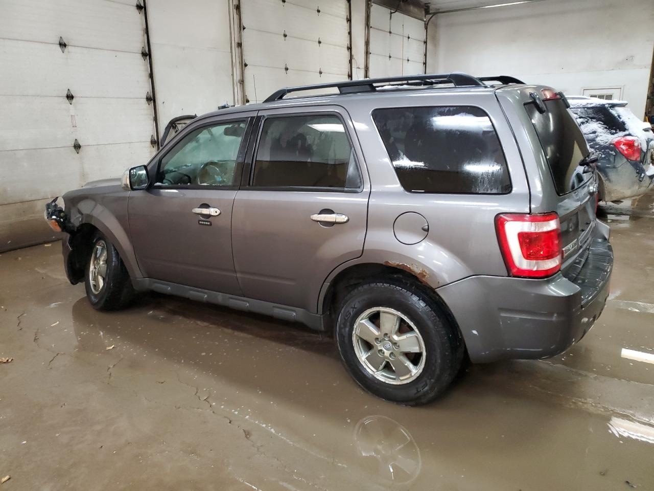 Image 2 of 2011 FORD ESCAPE XLT 2011 with VIN 1FMCU9D75BKC22632