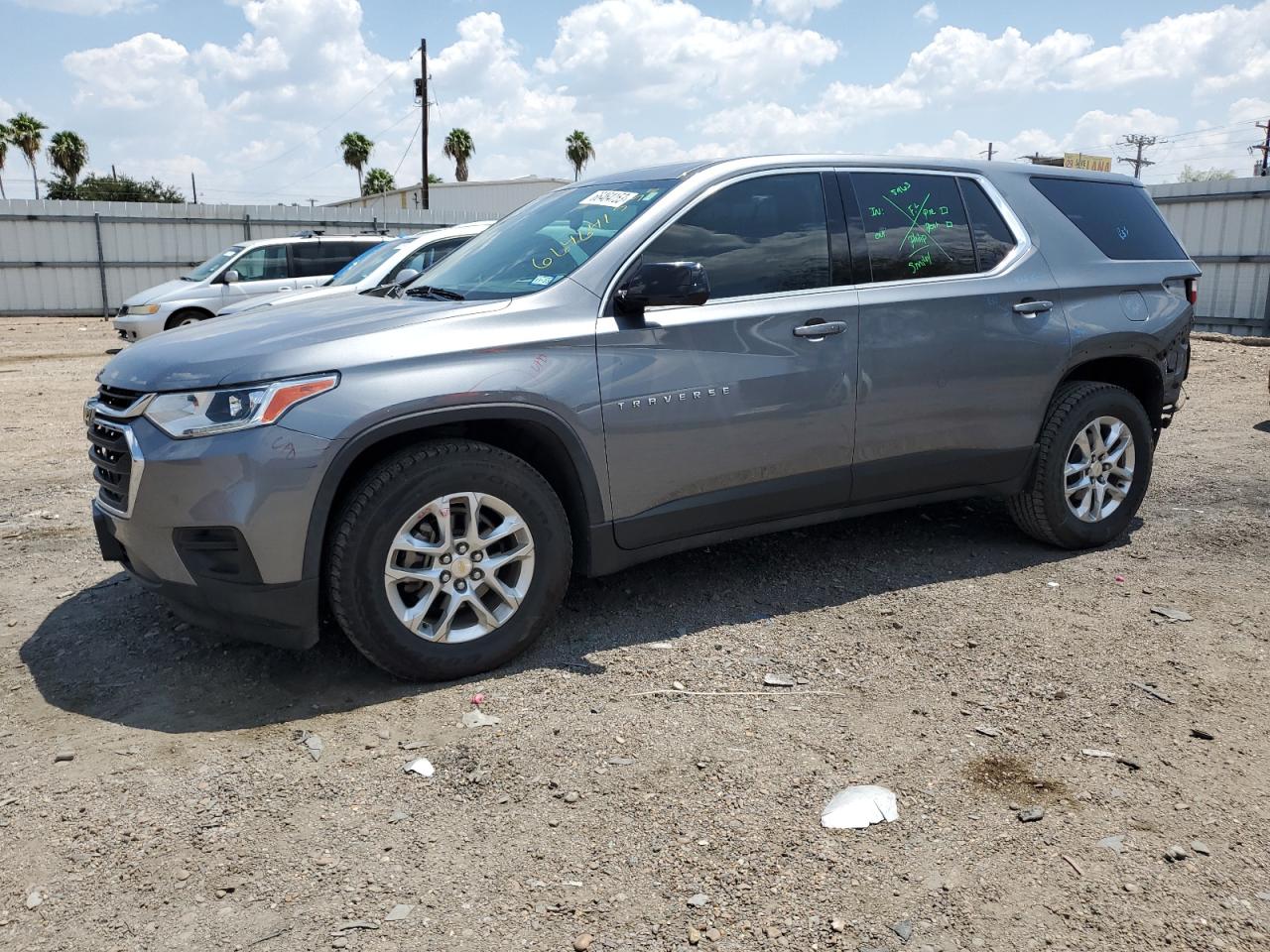 Изображение 1 2018 CHEVROLET TRAVERSE LS 2018 с VIN 1GNERFKW2JJ223563
