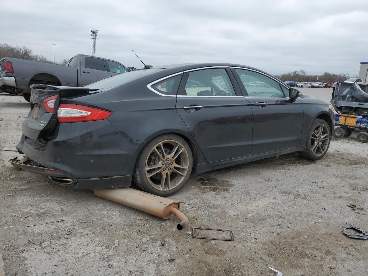 Image 3 of 2014 FORD FUSION TITANIUM 2014 with VIN 3FA6P0D98ER184552