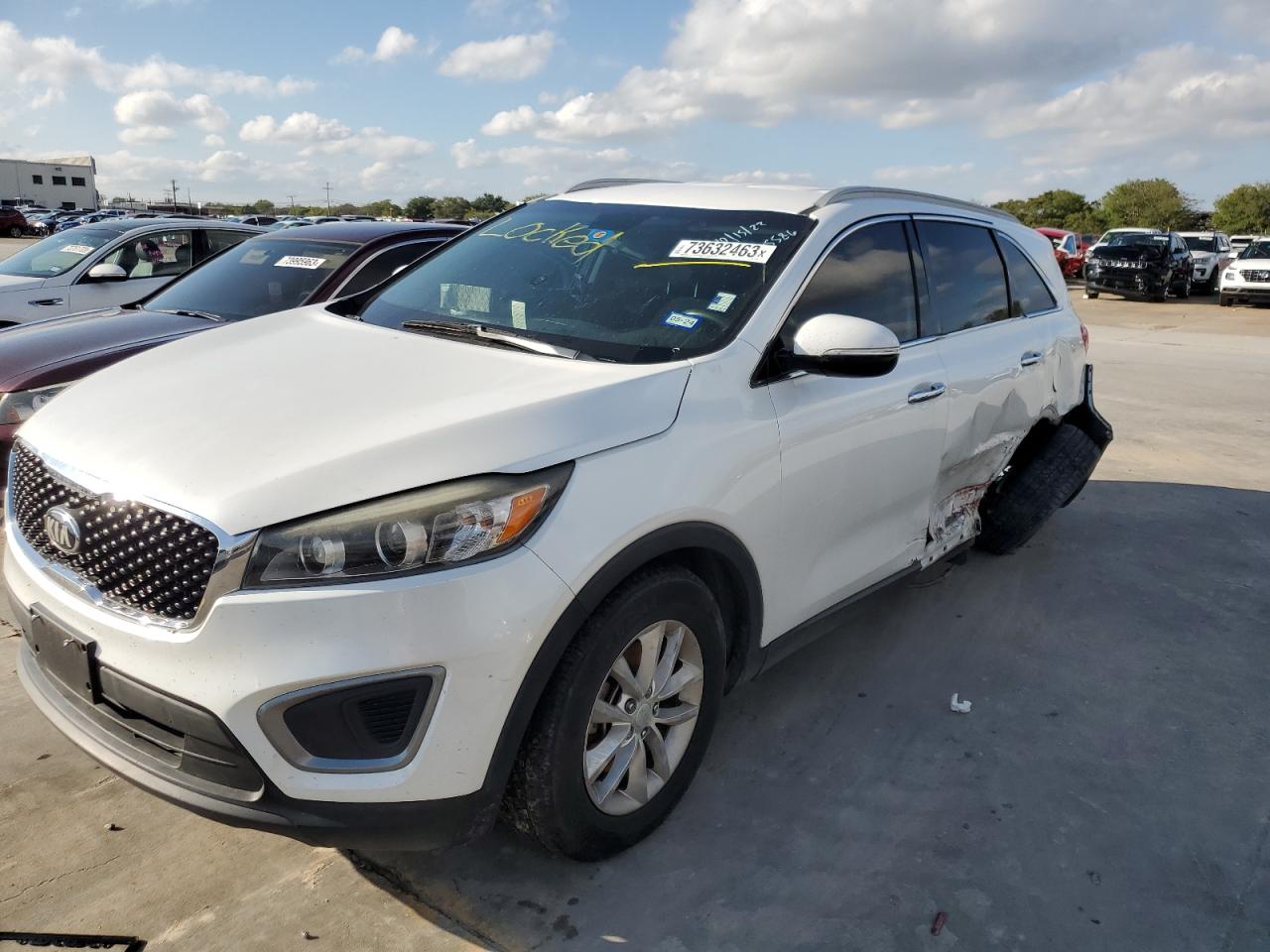 Image 1 of 2016 KIA SORENTO LX 2016 with VIN 5XYPG4A30GG010641