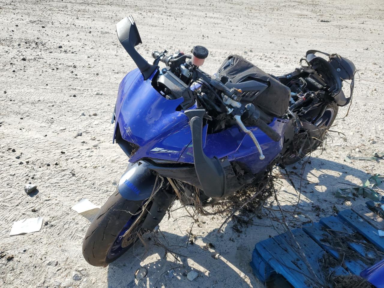Image 2 of Yamaha Yzfr1 2023 with VIN JYARN66E2PA003030