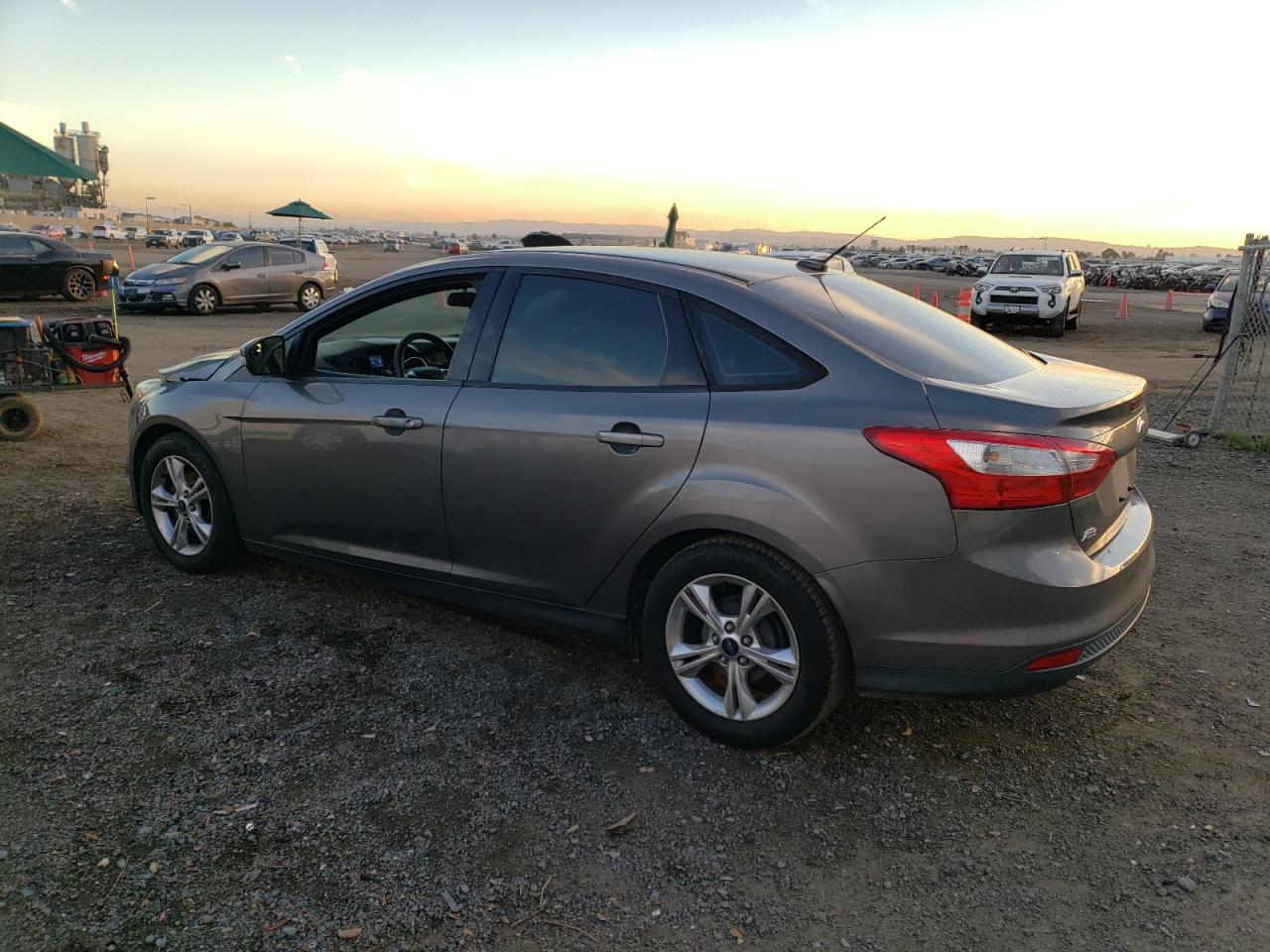 Image 2 of 2014 FORD FOCUS SE 2014 with VIN 1FADP3F24EL169733