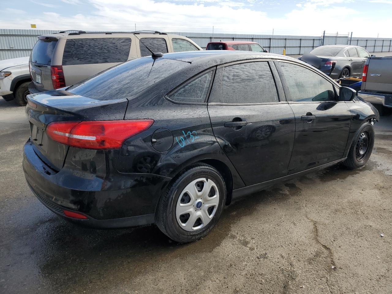 Image 3 of 2017 FORD FOCUS S 2017 with VIN 1FADP3E27HL219921