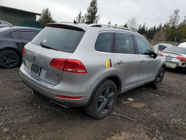 Image 3 of 2011 VOLKSWAGEN TOUAREG HYBRID 2011 with VIN WVGFG9BPXBD005587