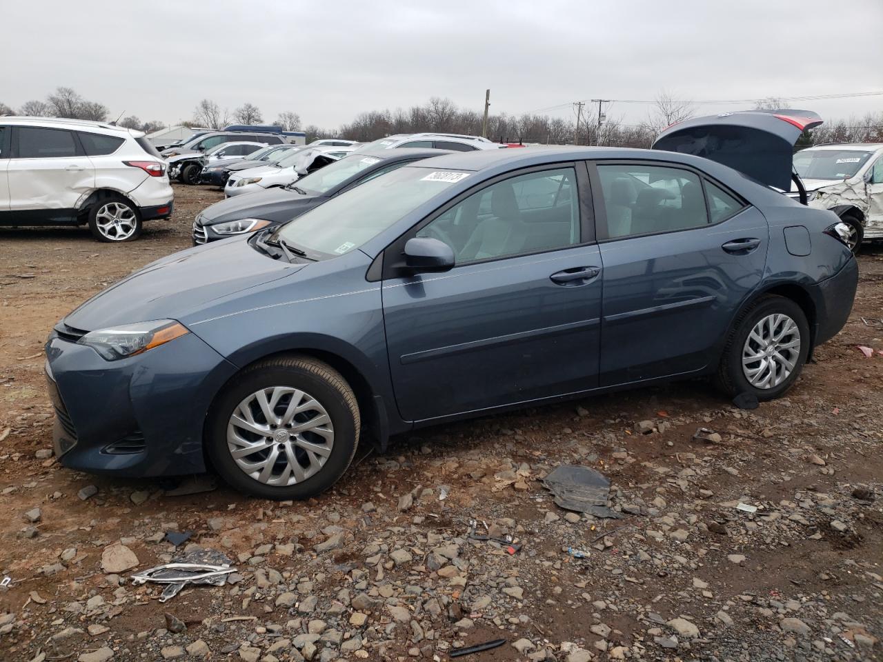 Image 1 of 2019 TOYOTA COROLLA L 2019 with VIN 2T1BURHE6KC197315